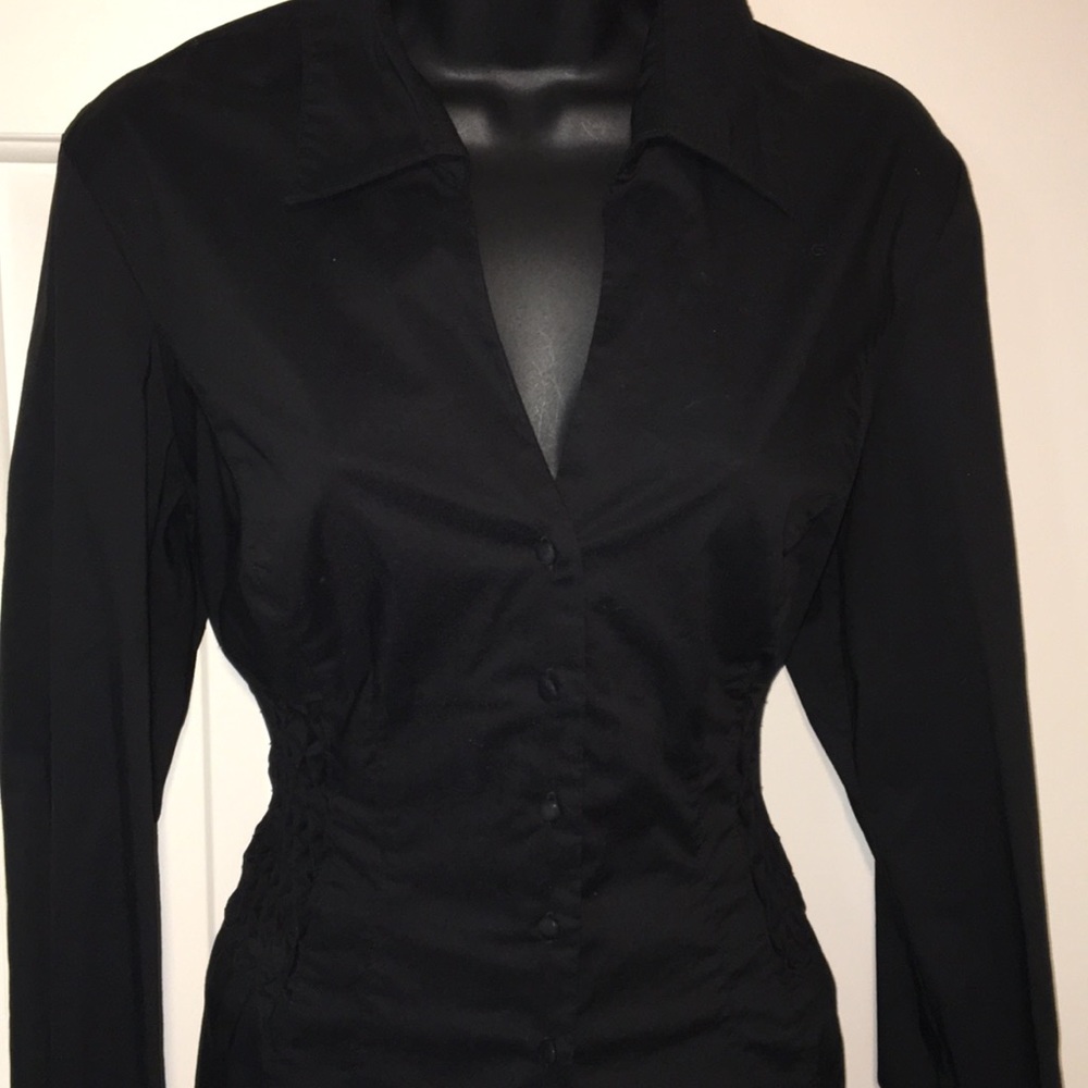 Classic tailored fitted button down blouse